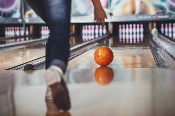 Règles de jeu Bowling : comment jouer et s'amuser comme un pro ?