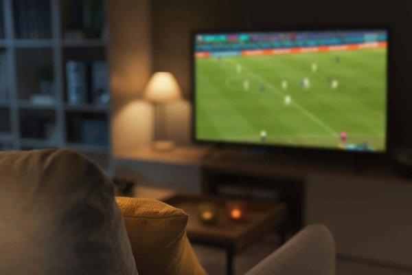 Regarder la ligue 1 à la télé avec la pass SFR : comment faire ?